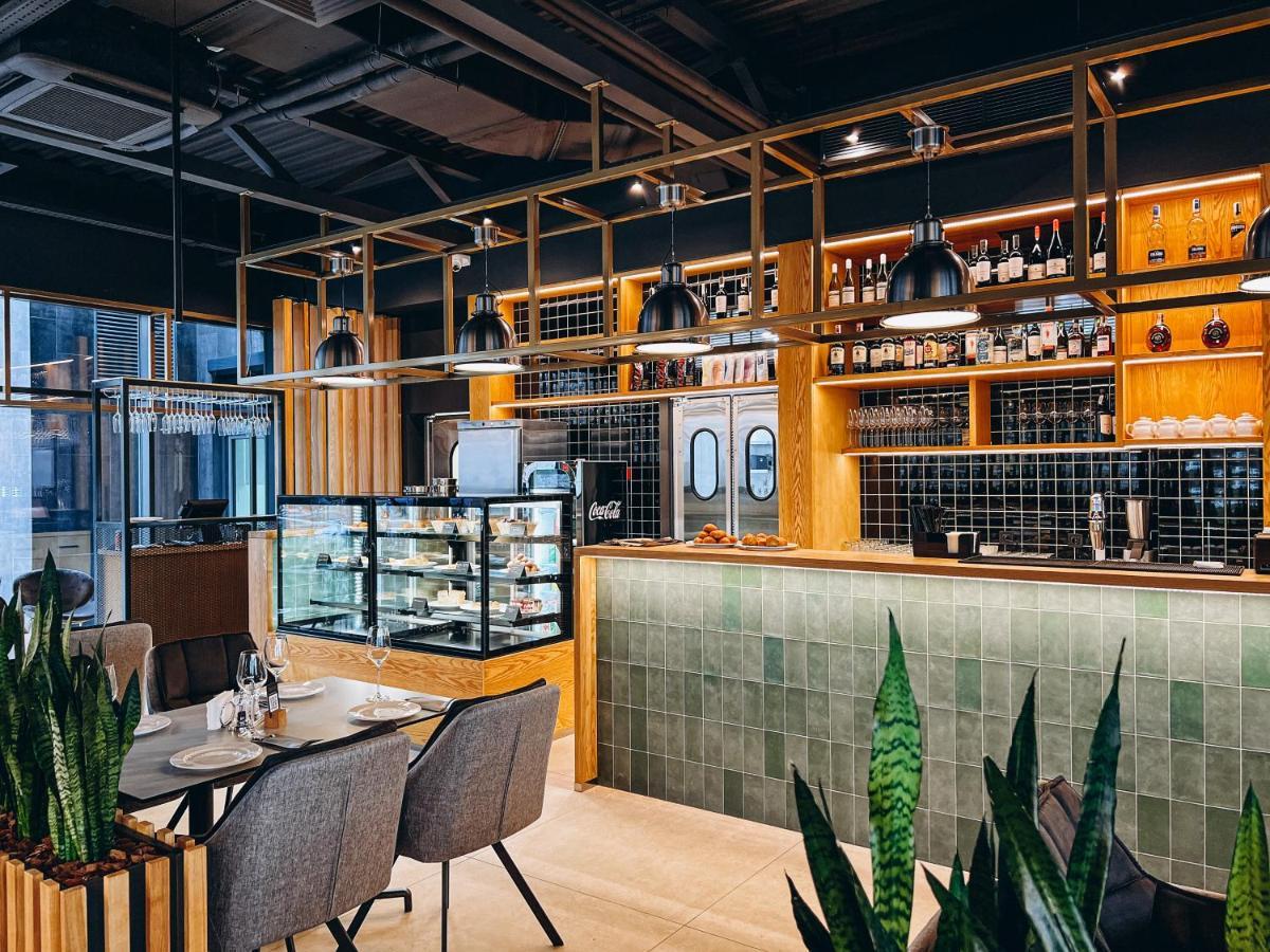 法沃尔运动酒店 基輔 外观 照片